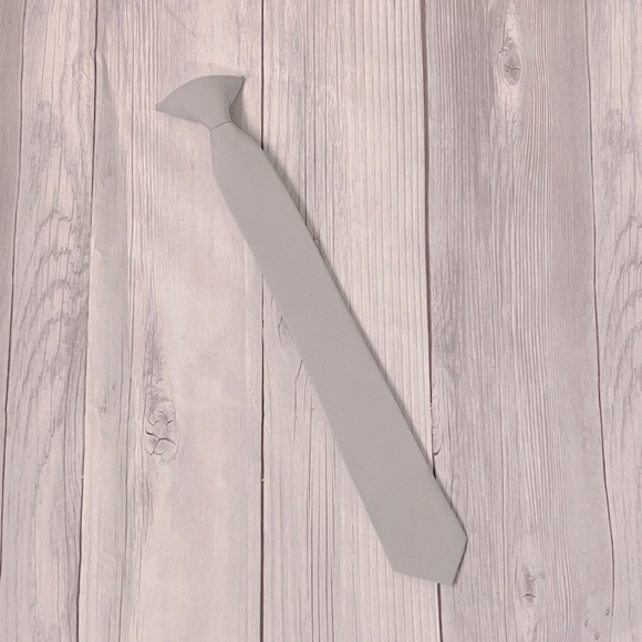 Boy’s Light Gray Clip-on Tie - Picture 1 of 5
